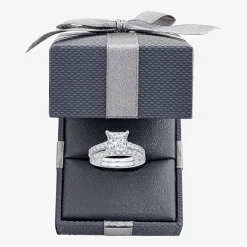 (H-I / SI1-SI2) Signature By Modern Bride Womens 2 1/2 CT. TW. Lab Grown White Diamond in 14K Gold Princess Bridal Set