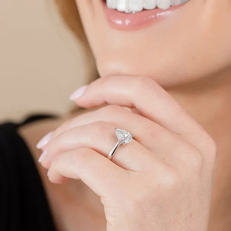 (H-I / SI2) Womens 1 1/2 CT. Lab-Grown White Diamond in 14K Gold Pear Solitaire Engagement Ring