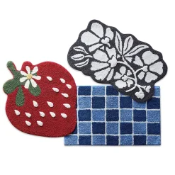 Home Expressions Strawberry Bath Rug