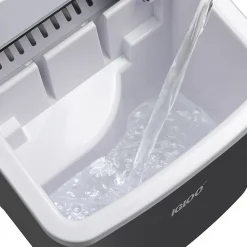 Igloo Ice Maker with Handle