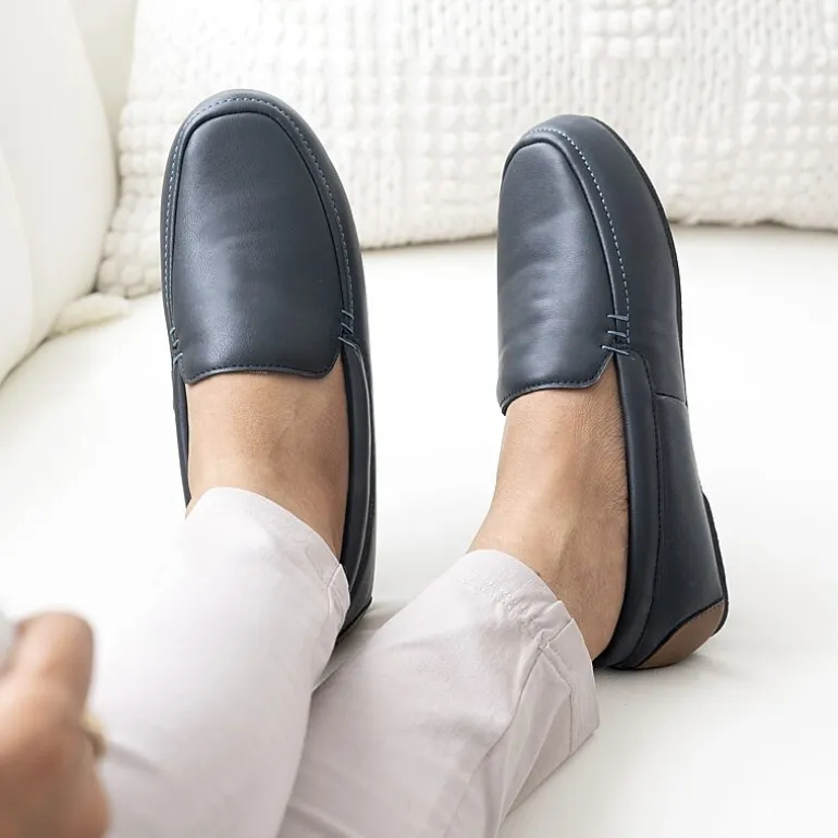 Isotoner Womens Moccasin Slippers