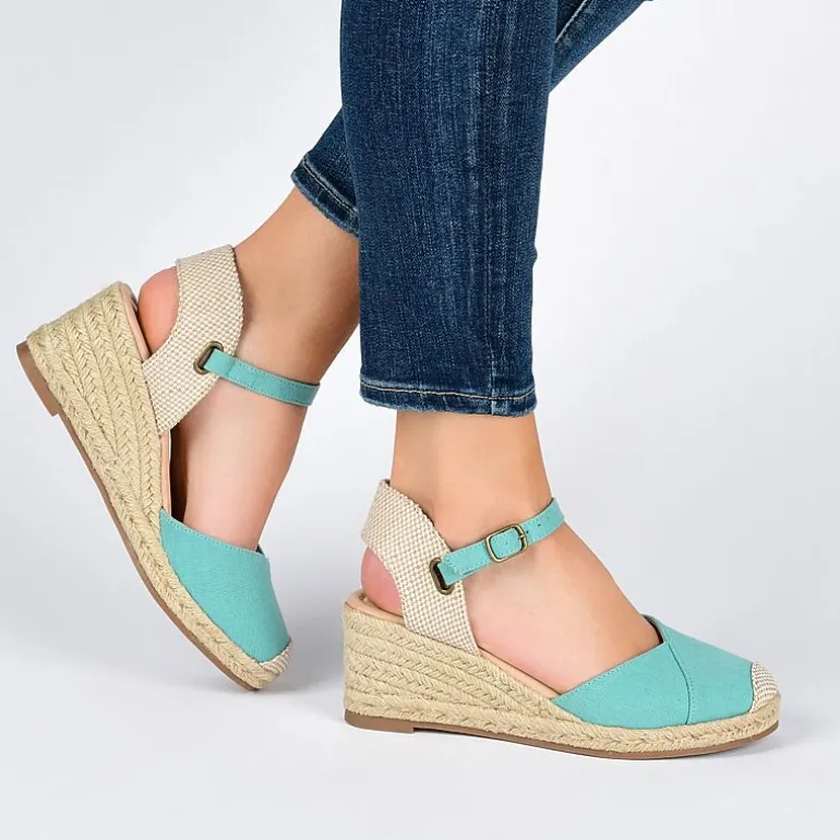Journee Collection Ashlyn Womens Round Wedge Heel Pumps