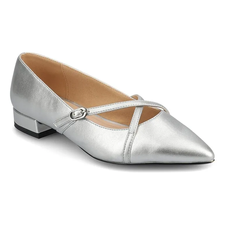 Journee Collection Camby Womens Pointed Closed Toe Ballet Flats