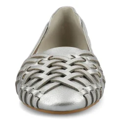 Journee Collection Ekko Womens Round Closed Toe Slip-On Shoe
