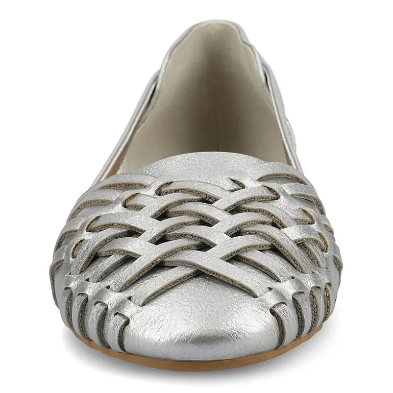 Journee Collection Ekko Womens Round Closed Toe Slip-On Shoe