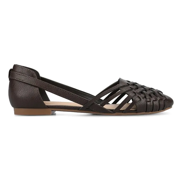 Journee Collection Ekko Womens Round Closed Toe Slip-On Shoe