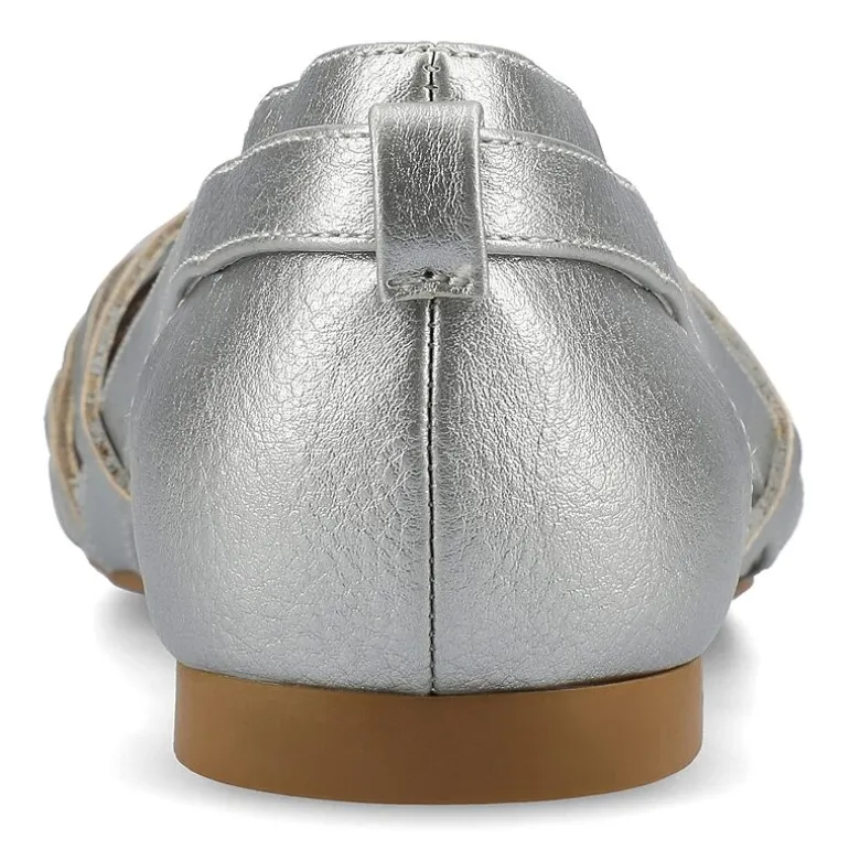 Journee Collection Ekko Womens Round Closed Toe Slip-On Shoe