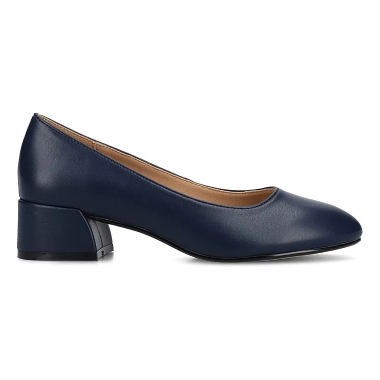Journee Collection Saarii Womens Round Closed Toe Block Heel Pumps