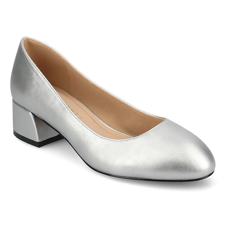 Journee Collection Saarii Womens Round Closed Toe Block Heel Pumps