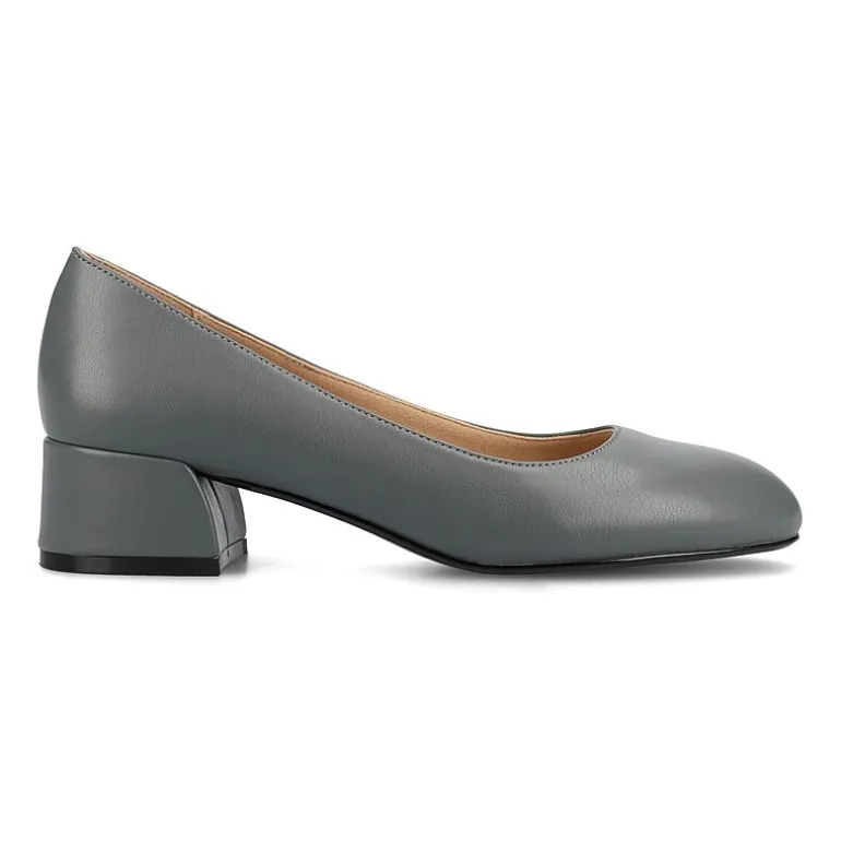 Journee Collection Saarii Womens Round Closed Toe Block Heel Pumps