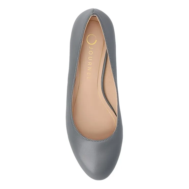 Journee Collection Saarii Womens Round Closed Toe Block Heel Pumps