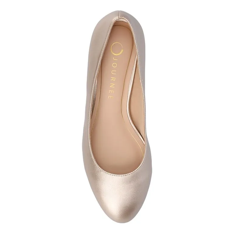 Journee Collection Saarii Womens Round Closed Toe Block Heel Pumps