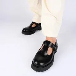 Journee Collection Suvi Womens Round Closed Toe Mary Jane Shoes