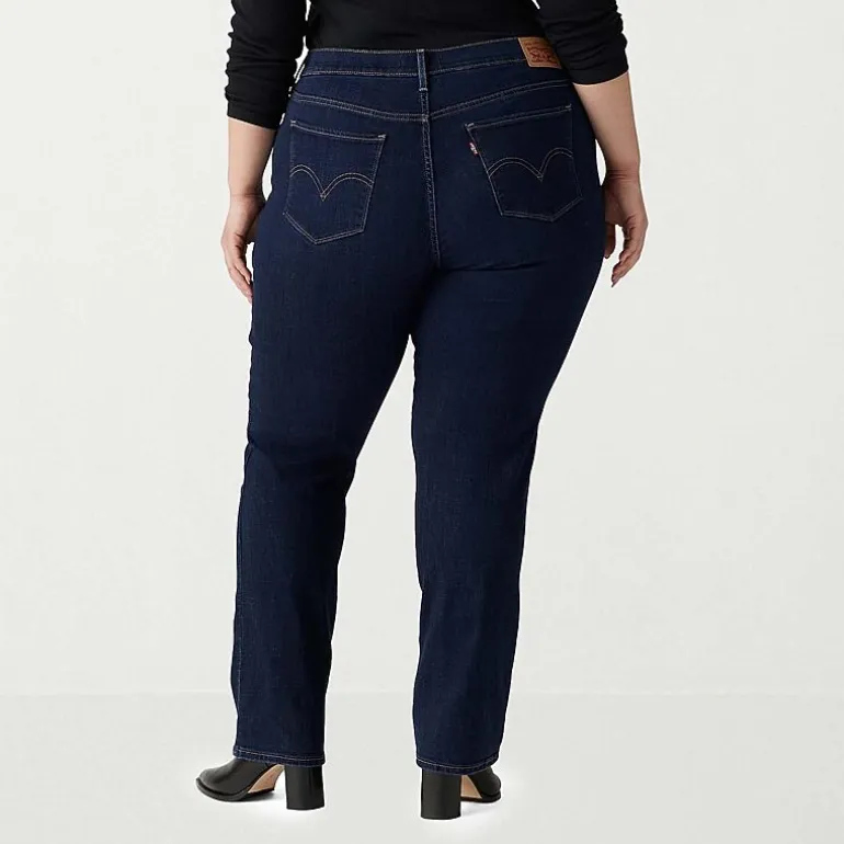Levi's® Womens Plus Classic Straight Jean