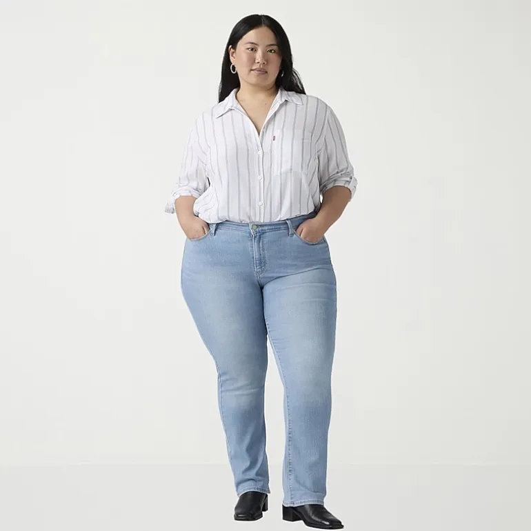 Levi's® Womens Plus Classic Straight Jean