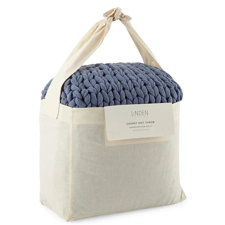 Linden Street Chunky Knit Throw