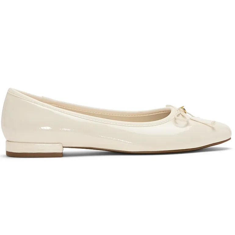 Liz Claiborne Chelsey Womens Round Closed Toe Ballet Flats