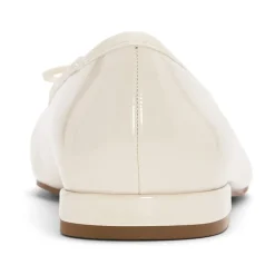 Liz Claiborne Chelsey Womens Round Closed Toe Ballet Flats