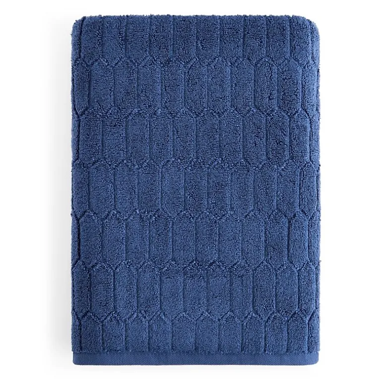 Liz Claiborne Signature Plush Textured Bath Towel