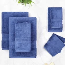 Liz Claiborne Signature Plush Bath Towel