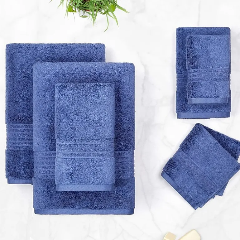 Liz Claiborne Signature Plush Bath Towel