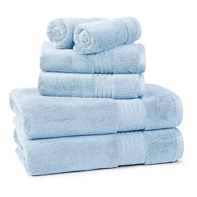 Liz Claiborne Signature Plush Bath Towel