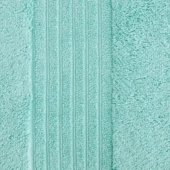 Liz Claiborne Signature Plush Bath Towel
