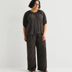 Liz Claiborne Womens Plus Crew Neck Elbow Sleeve Blouse