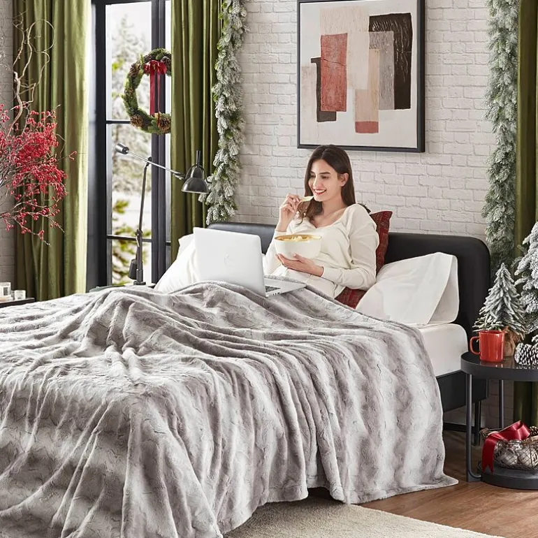Madison Park Marselle Faux Fur Blanket