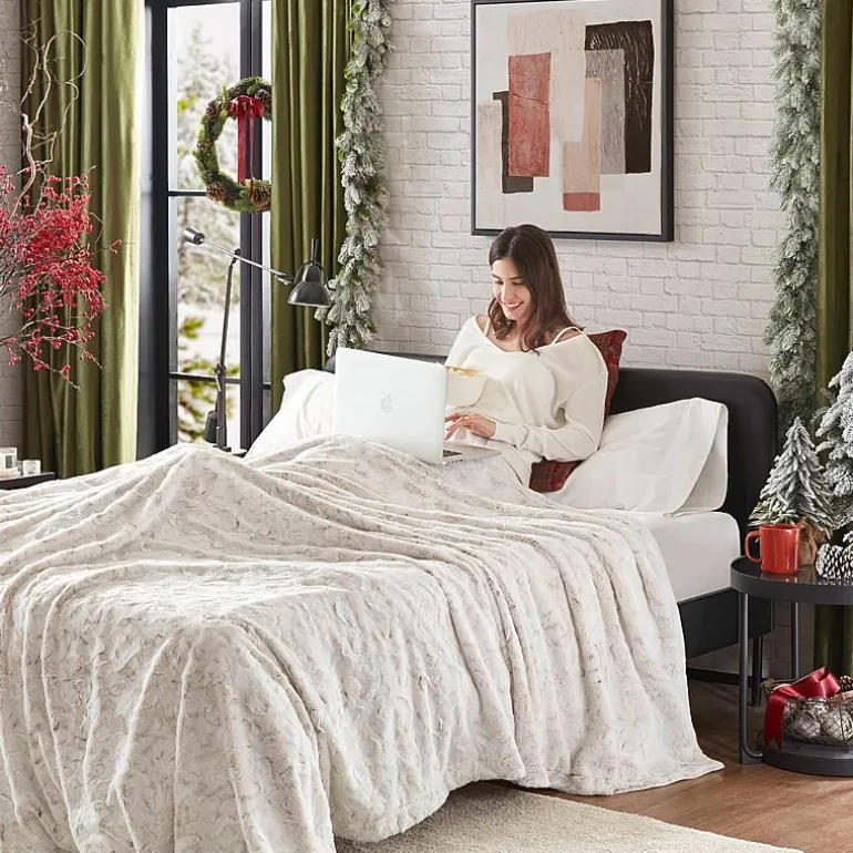 Madison Park Marselle Faux Fur Blanket