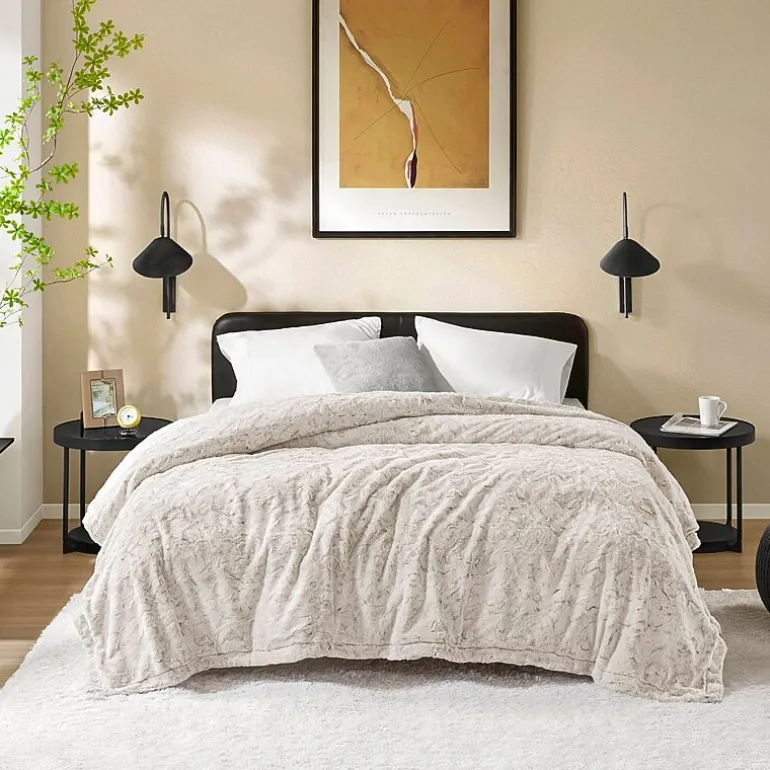 Madison Park Marselle Faux Fur Blanket