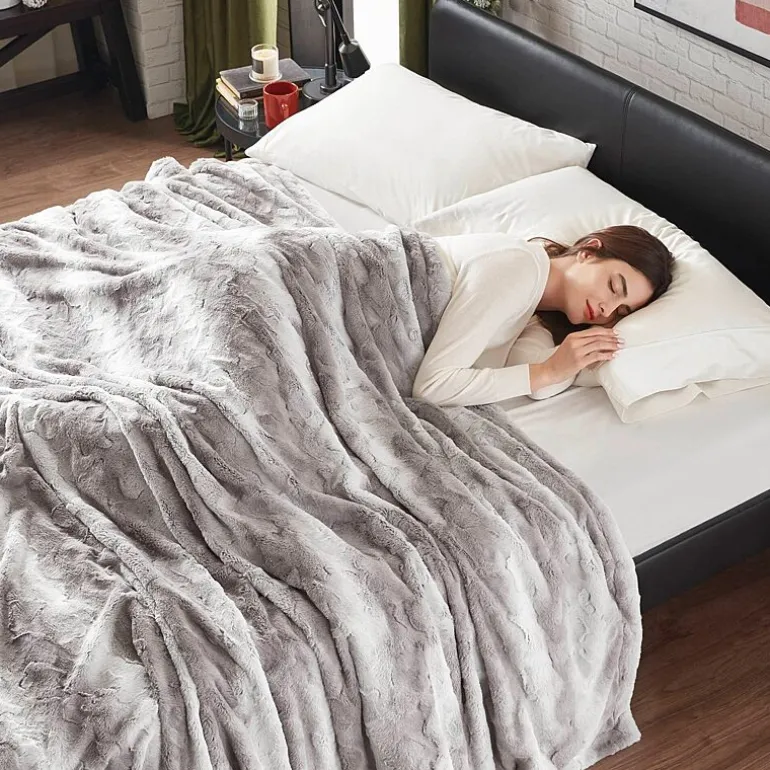 Madison Park Marselle Faux Fur Blanket
