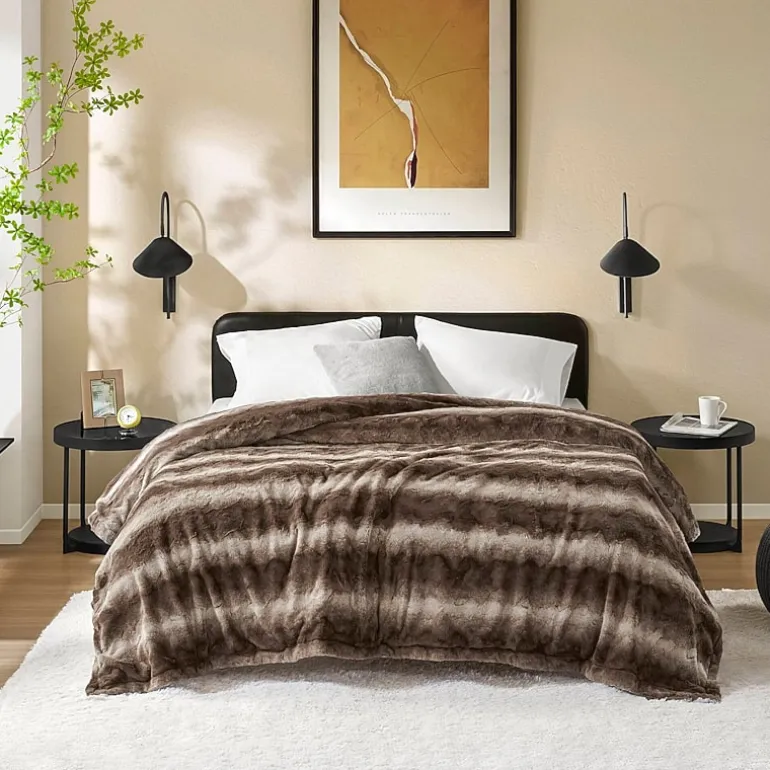Madison Park Marselle Faux Fur Blanket