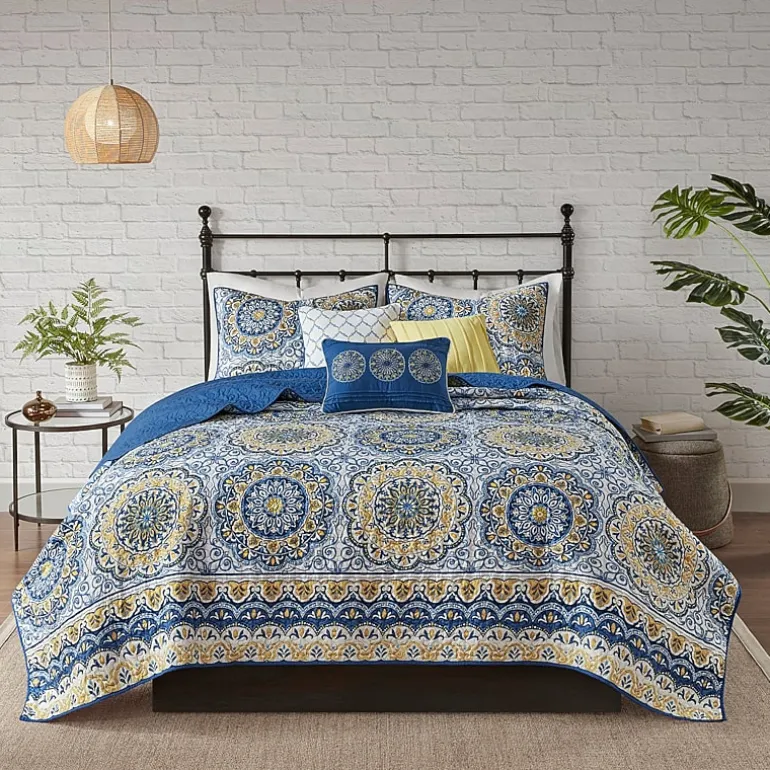 Madison Park Moraga 6-Pc Reversible Quilt Set With Throw Pillows
