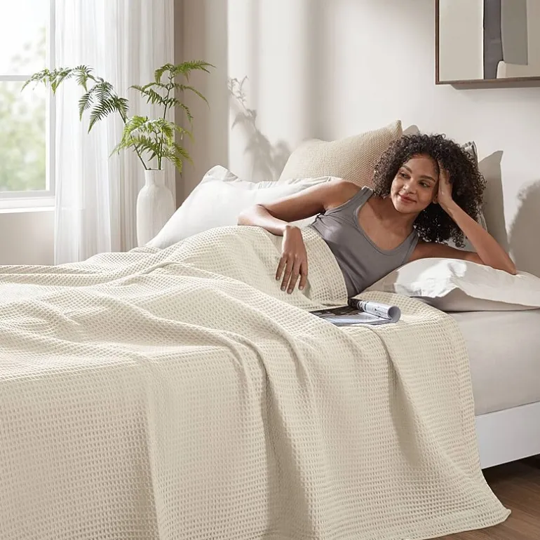Madison Park Waffle Weave Cotton Lightweight Blanket