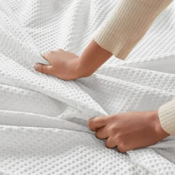 Madison Park Waffle Weave Cotton Lightweight Blanket