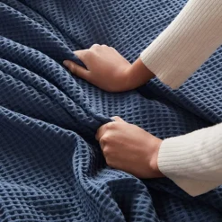 Madison Park Waffle Weave Cotton Lightweight Blanket