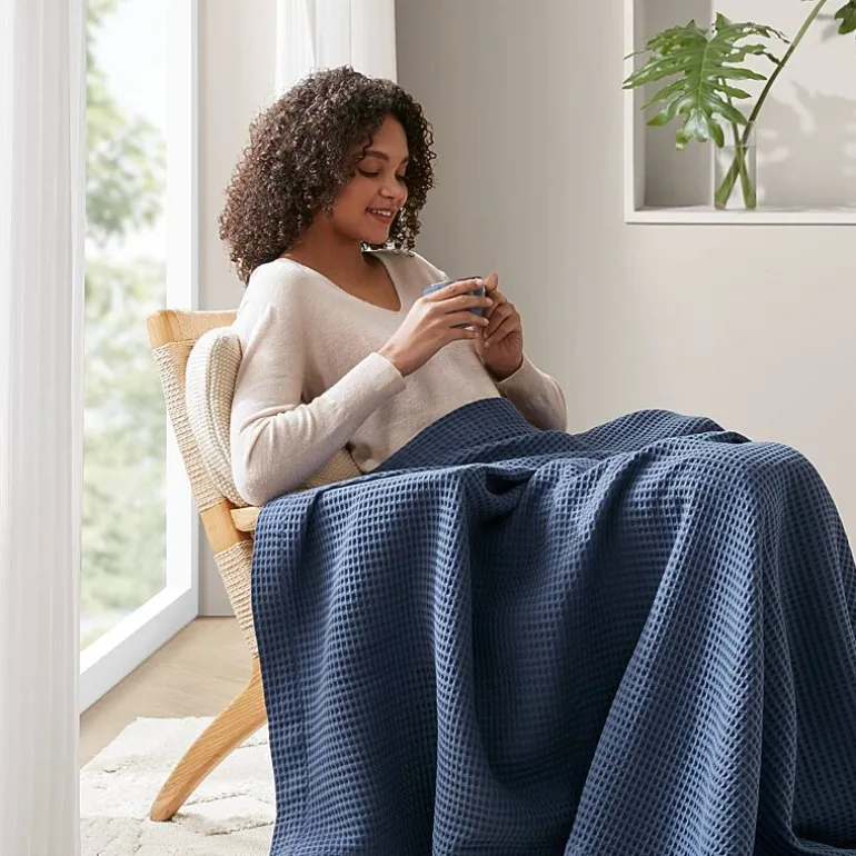 Madison Park Waffle Weave Cotton Lightweight Blanket