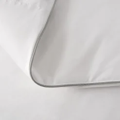 Martha Stewart Luxury Cloud Extra Warmth Down & Feather Blend Comforter