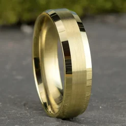 Mens 6MM 10K Gold Wedding Band