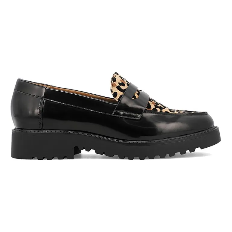 Mia Amore Hali Womens Moc Closed Toe Loafers