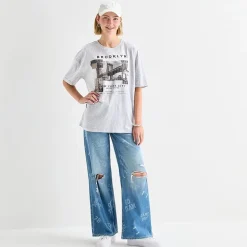 New World Brooklyn Womens Juniors Crew Neck Short Sleeve Oversized Graphic T-Shirt