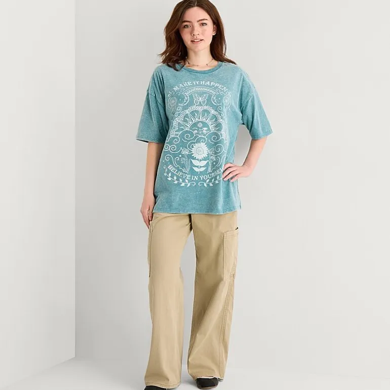 New World Celestial Womens Juniors Crew Neck Short Sleeve Oversized Graphic T-Shirt