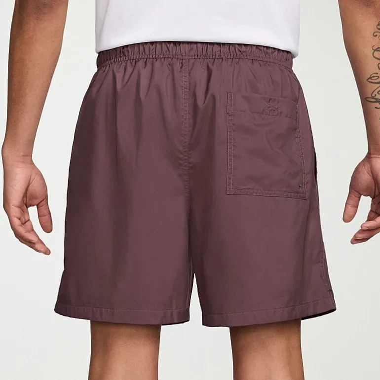 Nike Club Flow Mens 6" Mid Rise Workout Shorts