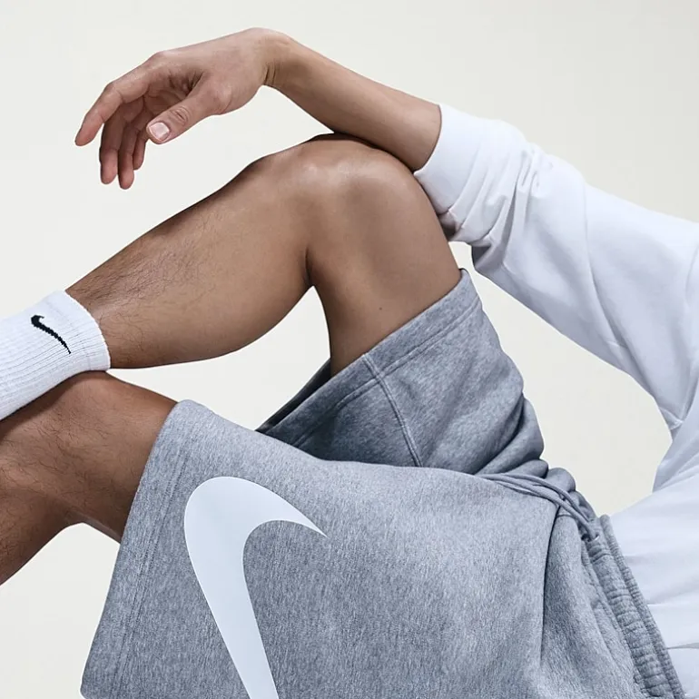 Nike Club Mens Big and Tall 11" Fleece Basketball Short