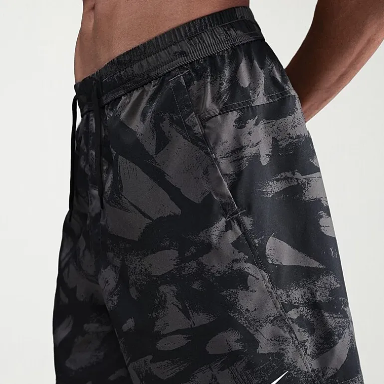 Nike Form Mens 7" Mid Rise Quick Dry Workout Shorts