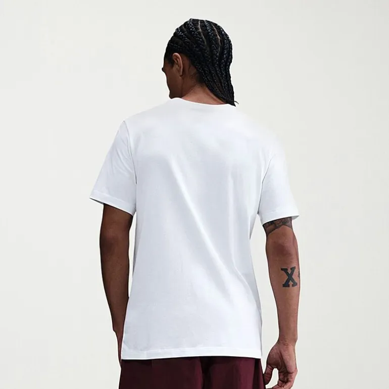 Nike Mens Crew Neck Short Sleeve Classic Fit Graphic T-Shirt