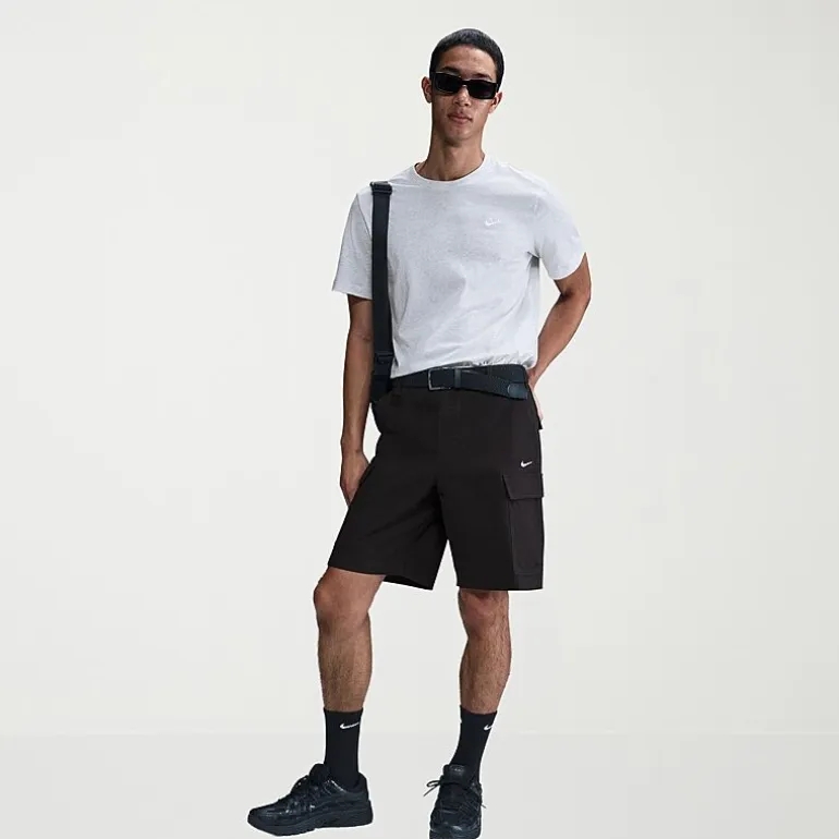 Nike Mens Crew Neck Short Sleeve Embroidered Active T-Shirt