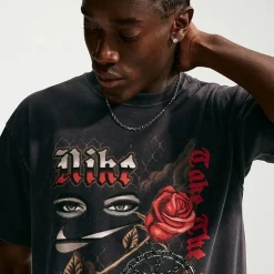 Nike Mens Crew Neck Short Sleeve Regular Fit Graphic T-Shirt