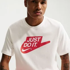 Nike Mens Crew Neck Short Sleeve Classic Fit Graphic T-Shirt
